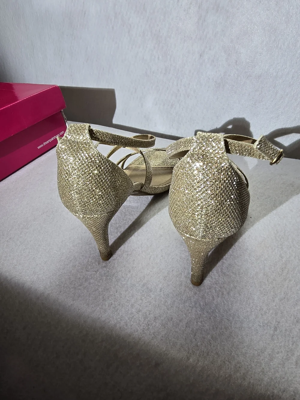 Dream Pairs Gold Glitter Strappy High Heel Sandals Size 7.5